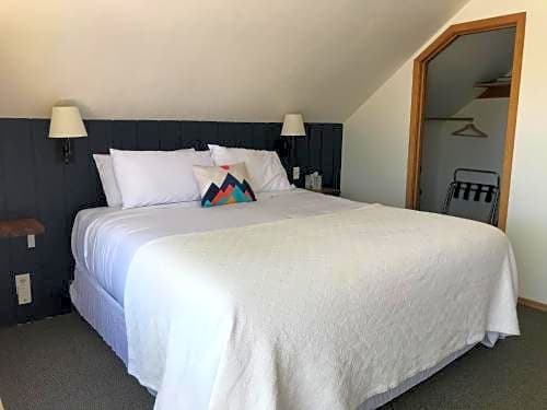 Sisters Motor Lodge