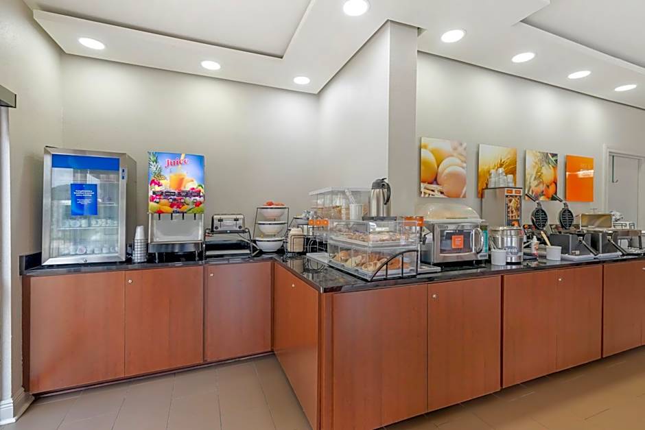 Comfort Inn & Suites Covington - Mandeville