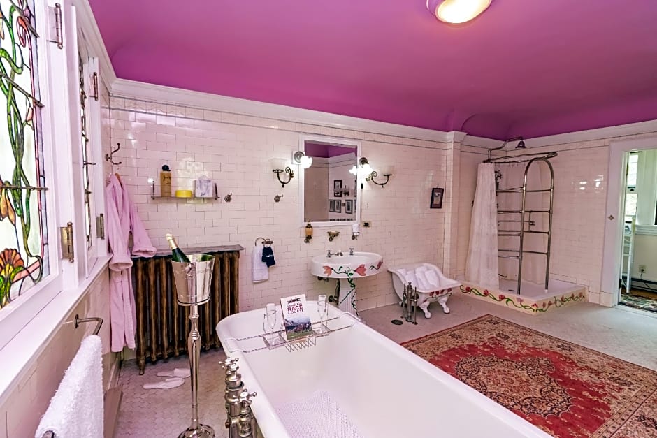 Saratoga Dreams Bed and Breakfast