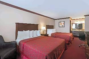 1 Queen Bed Deluxe Room Non-Smoking