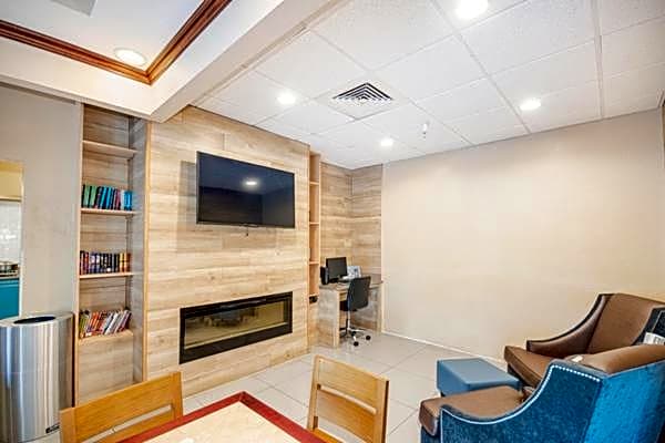 Country Inn & Suites by Radisson, Midway - Tallahassee West