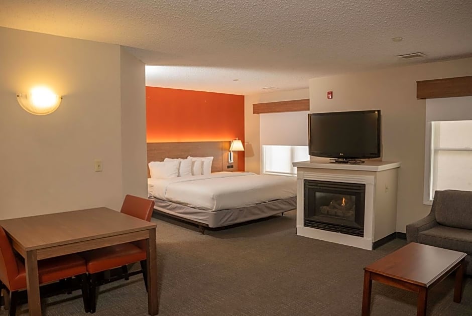 Hawthorn Suites by Wyndham Erie