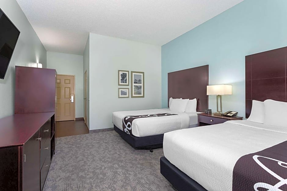 La Quinta Inn & Suites by Wyndham Bonita Springs Naples