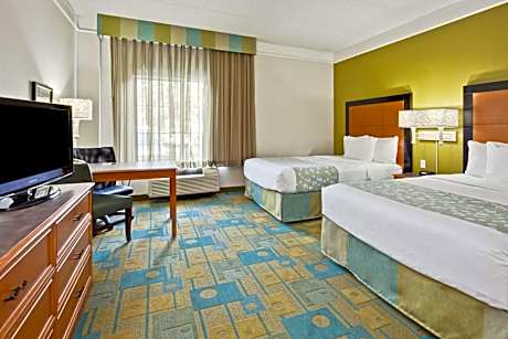 Double Room with Two Double Beds - Disability Access