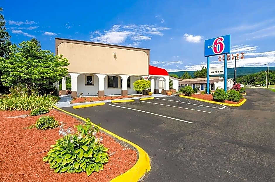 Motel 6-Salem, VA