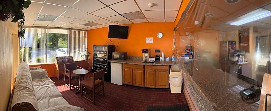 Travelers Inn