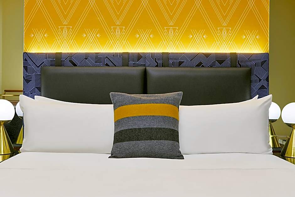 W Hotel Minneapolis The Foshay