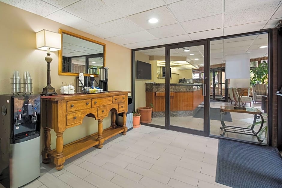 Best Western Braddock Motor Inn