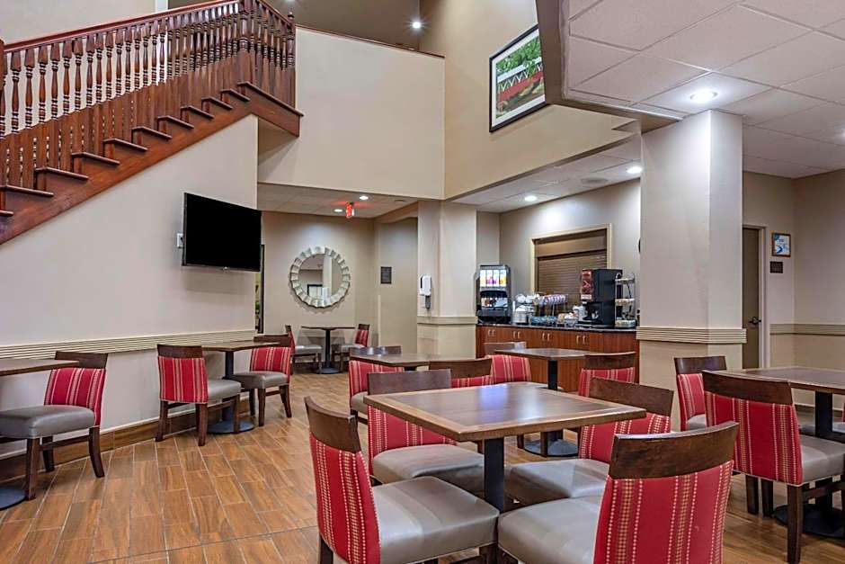 Comfort Suites near Penn State