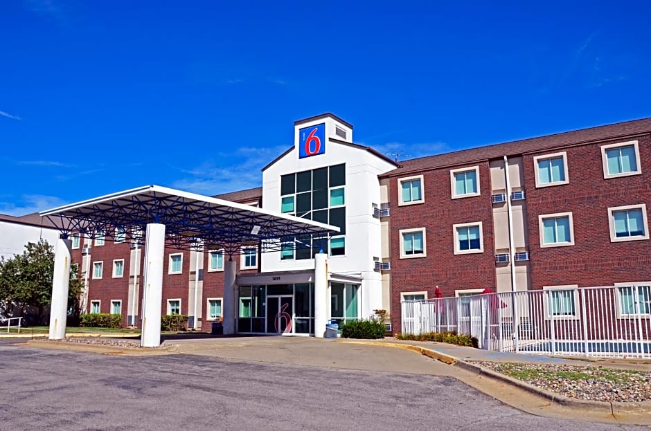 Motel 6-West Des Moines, IA