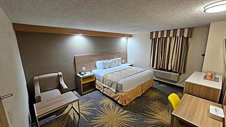 Deluxe King Room