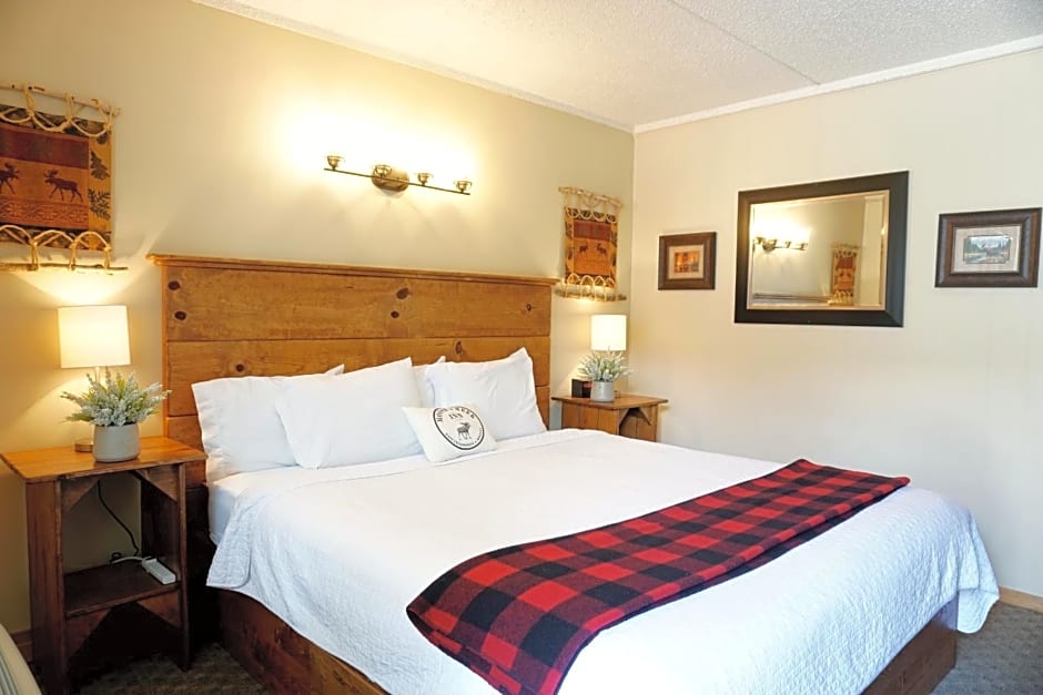 Moose Creek Inn