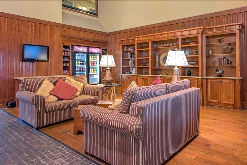 Cabot Lodge Jackson North