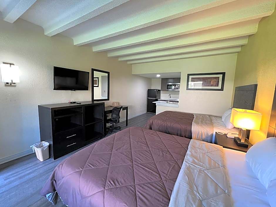 James River Inn & Suites