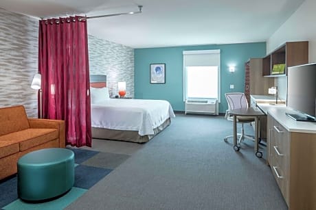 King Studio Suite - Mobility Access/Non-Smoking