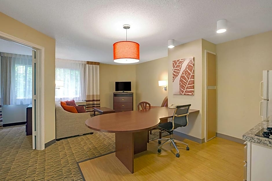 Hawthorn Suites By Wyndham Detroit Auburn Hills - photo 12