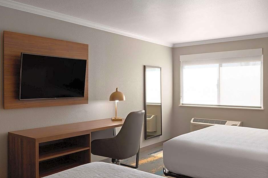 La Quinta Inn & Suites by Wyndham Yakima Downtown