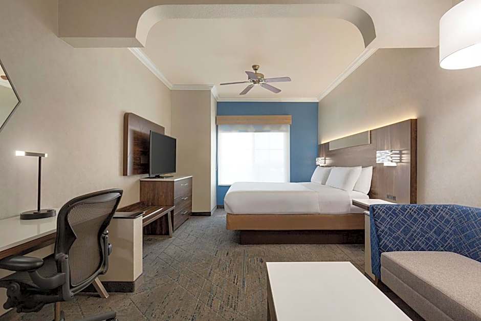 Holiday Inn Express Hotel & Suites Bakersfield Central