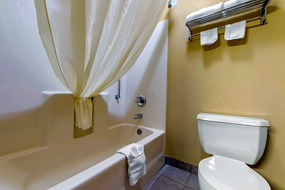Econo Lodge Louisville Airport