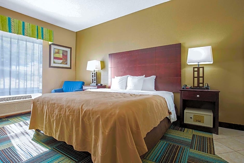 Quality Inn & Suites Arnold