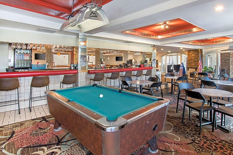 Clarion Hotel Denver Central