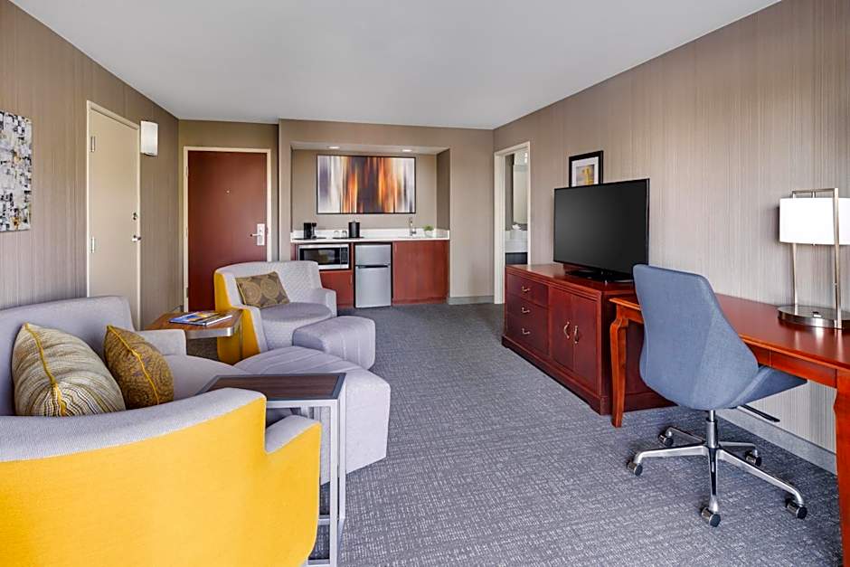 Courtyard by Marriott Roseville Galleria Mall/Creekside Ridge Drive