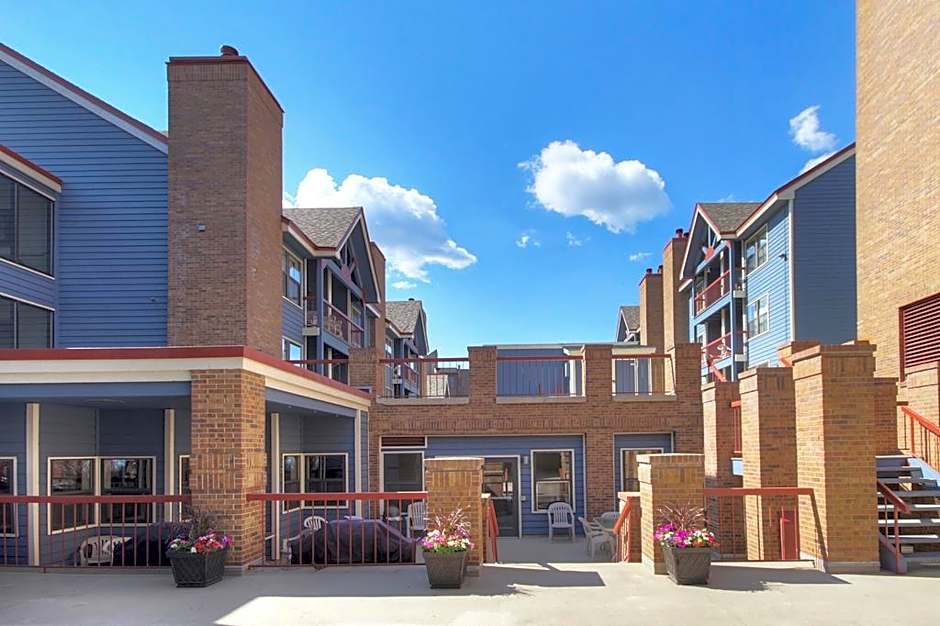 River Mountain Lodge