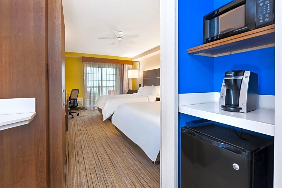 Holiday Inn Express Hotel & Suites Petoskey