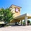 Comfort Suites Salina South
