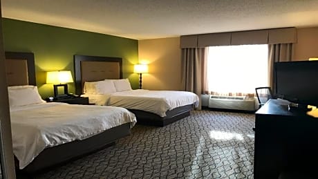 Standard Queen Room with Two Queen Beds - Communications Accessible