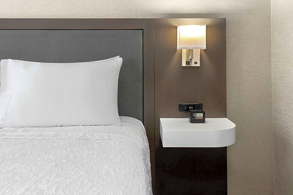 Hampton Inn By Hilton & Suites Spokane Downtown-South