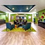 La Quinta Inn & Suites by Wyndham Paris