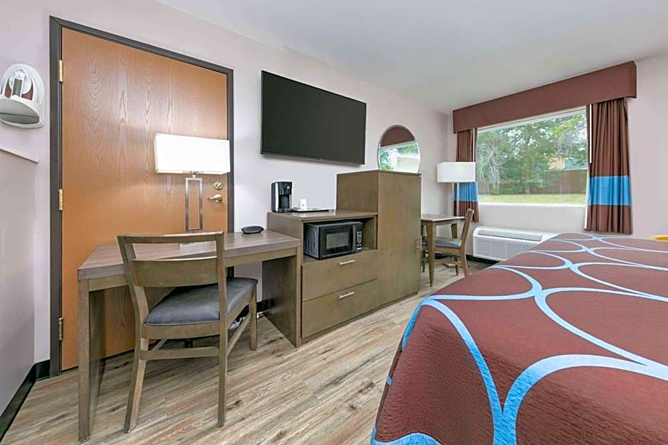 Super 8 by Wyndham Waxahachie TX