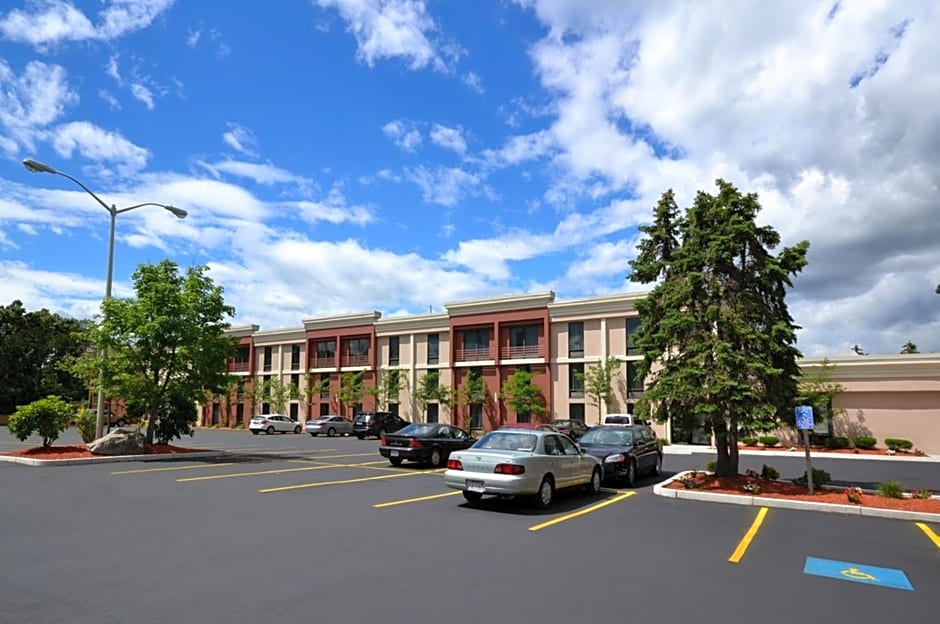 Holiday Inn Express Boston Brockton