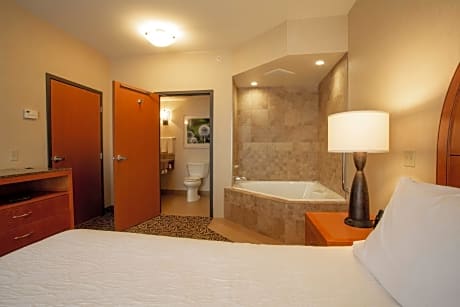 1 King JR Suite Whirlpool Non-Smoking