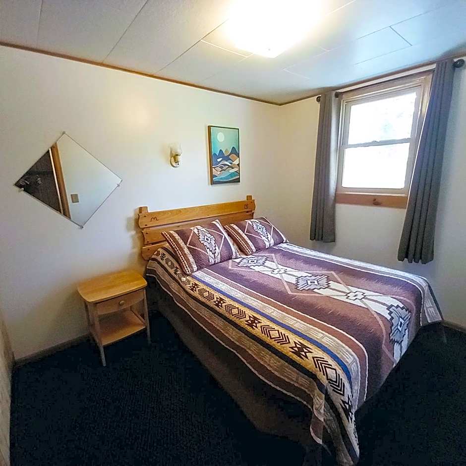 Lone Eagle Lodge