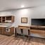 WoodSpring Suites Bakersfield Airport