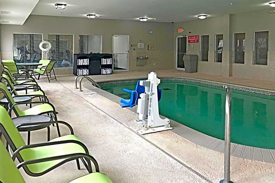 Rodeway Inn & Suites