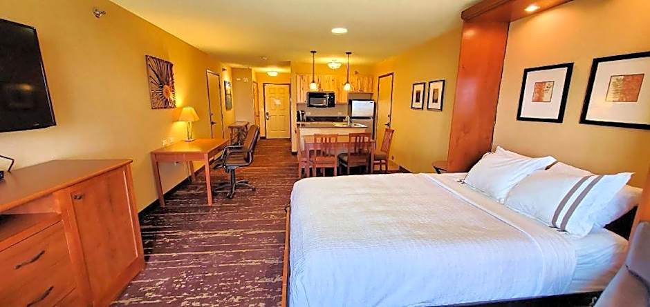 Best Western Premier The Lodge On Lake Detroit