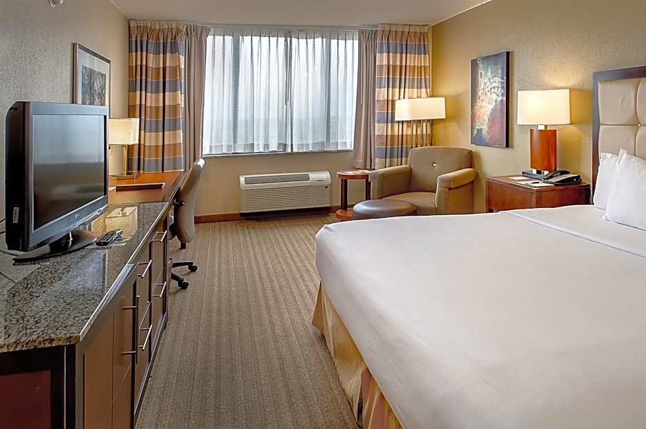 DoubleTree By Hilton Saint Louis Westport