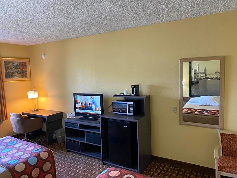 Super 8 by Wyndham Port Clinton