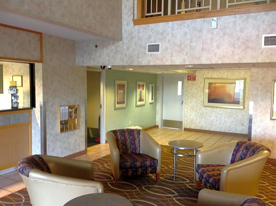 Plano Inn & Suites