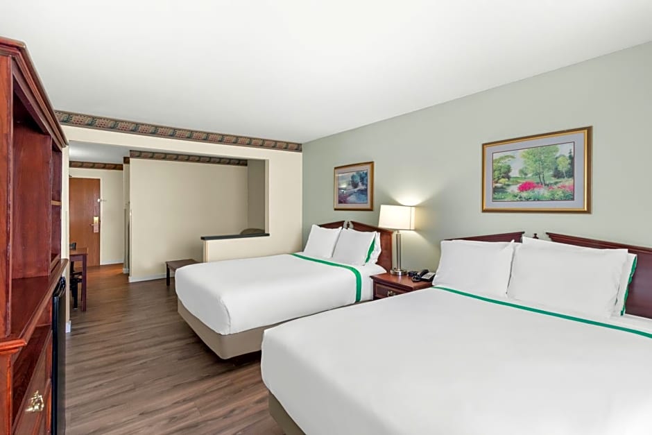 GuestHouse Inn & Suites Kelso