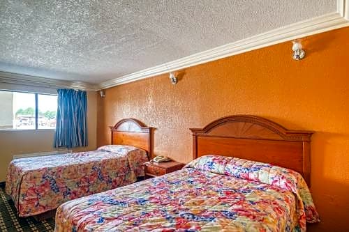 Budget Inn and Suites