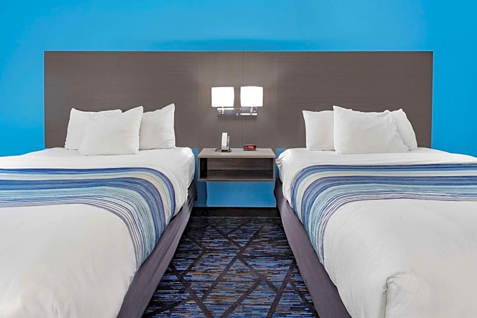 AmericInn by Wyndham Quincy