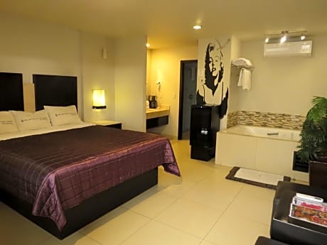 Suite with Spa Bath