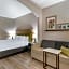 Comfort Suites Shenandoah-The Woodlands