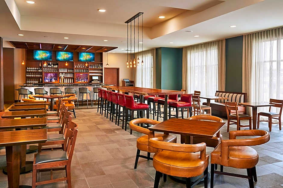 Four Points by Sheraton Fargo Medical Center