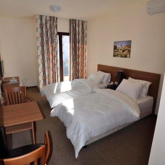 Lagace Hotel