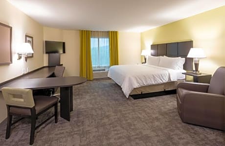 1 Queen Studio Suite Mobility Accessible